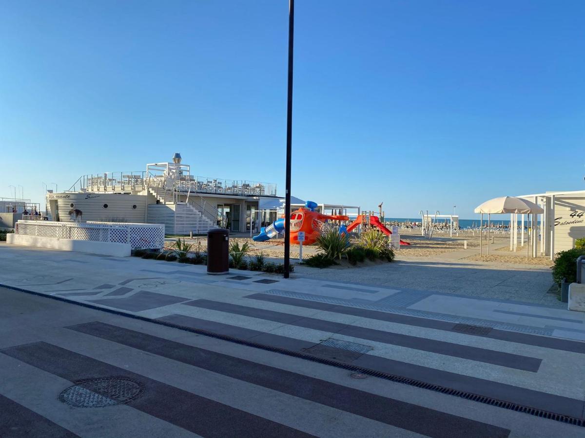 里米尼Casa Vicino Al Mare别墅 外观 照片